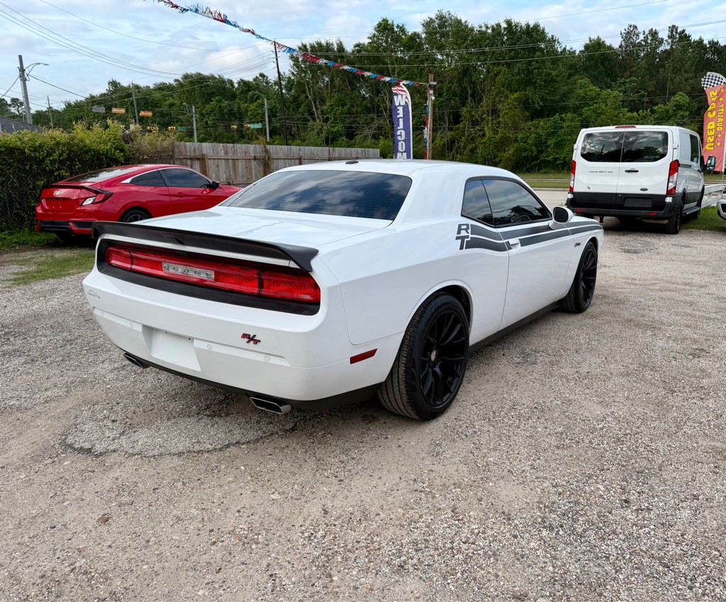 2014 Dodge Challenger Image 4