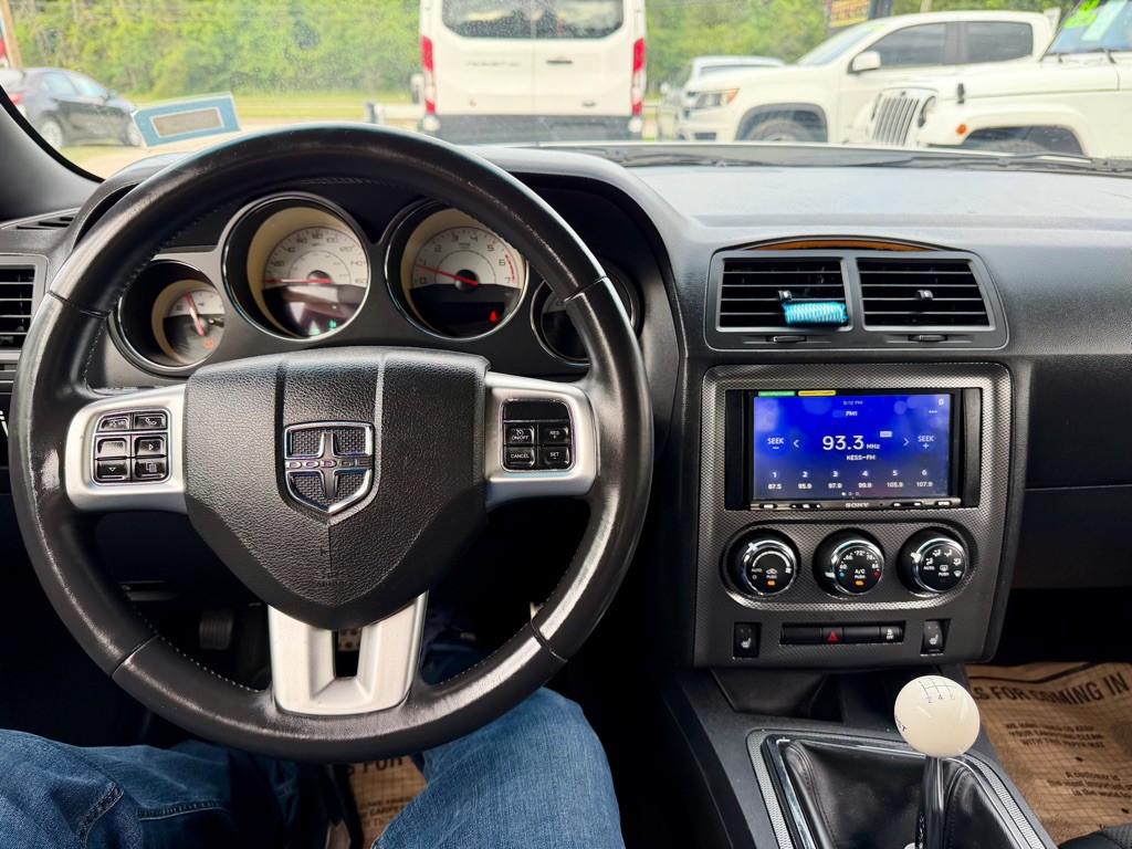 2014 Dodge Challenger Image 7