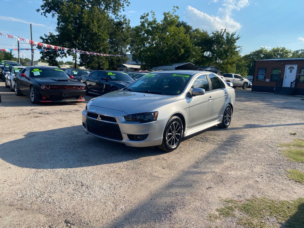 2017 Mitsubishi Lancer Image 2