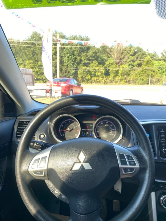 2017 Mitsubishi Lancer Image 9