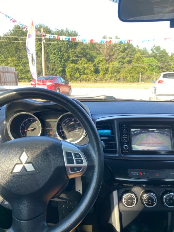 2017 Mitsubishi Lancer Image 10