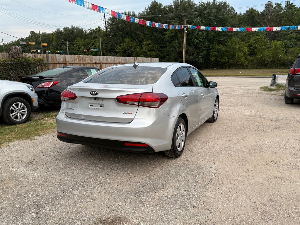 2018 Kia Forte Image 4