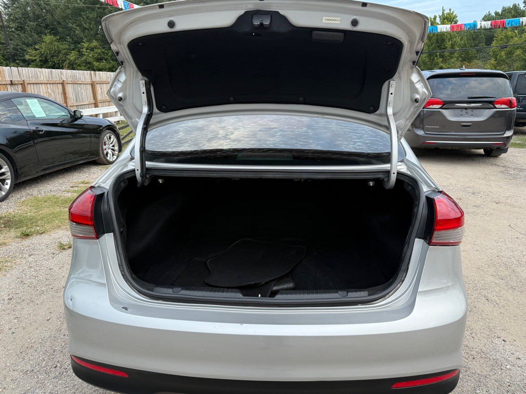2018 Kia Forte Image 5