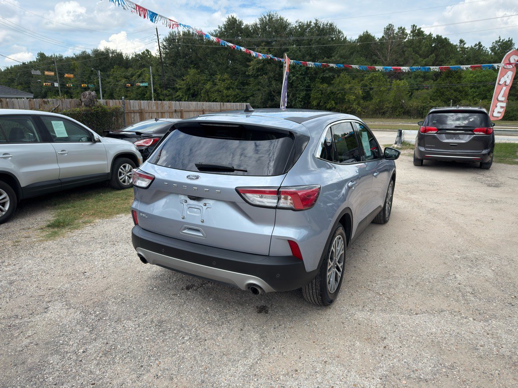 2022 Ford Escape Image 3