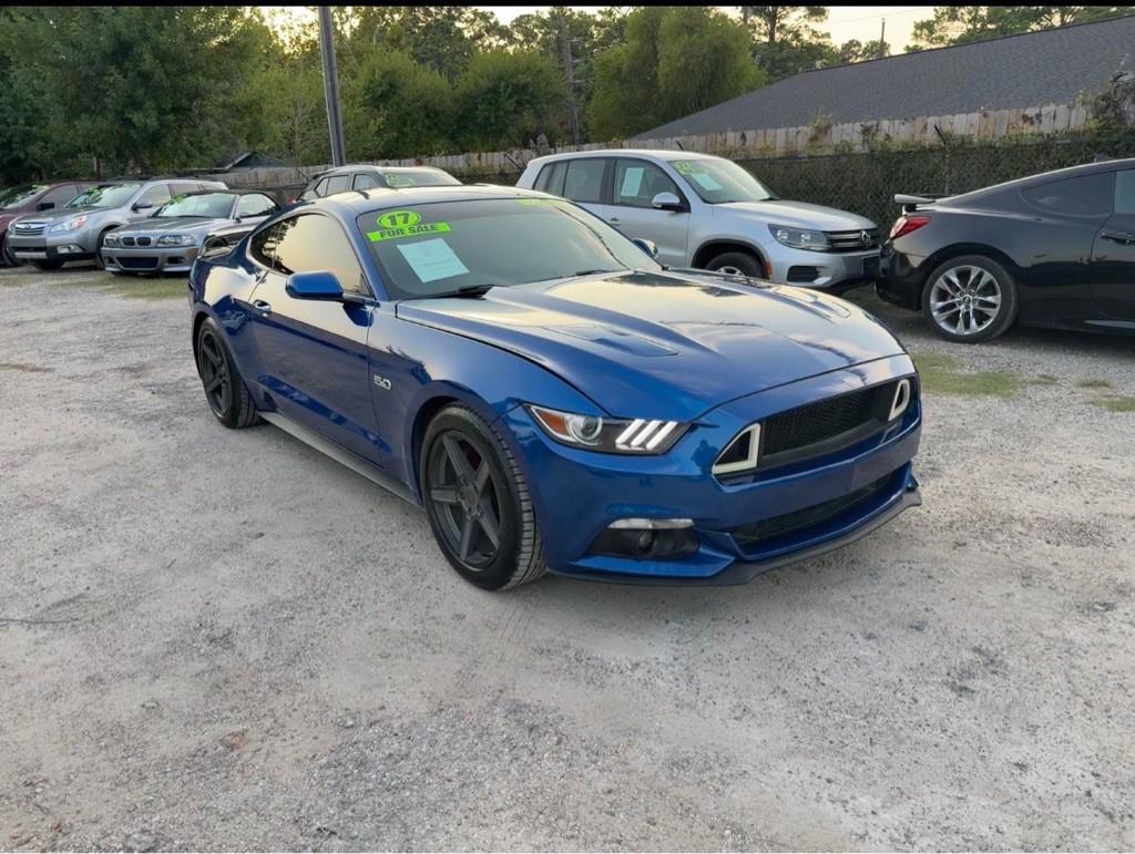 2017 Ford Mustang Image 1