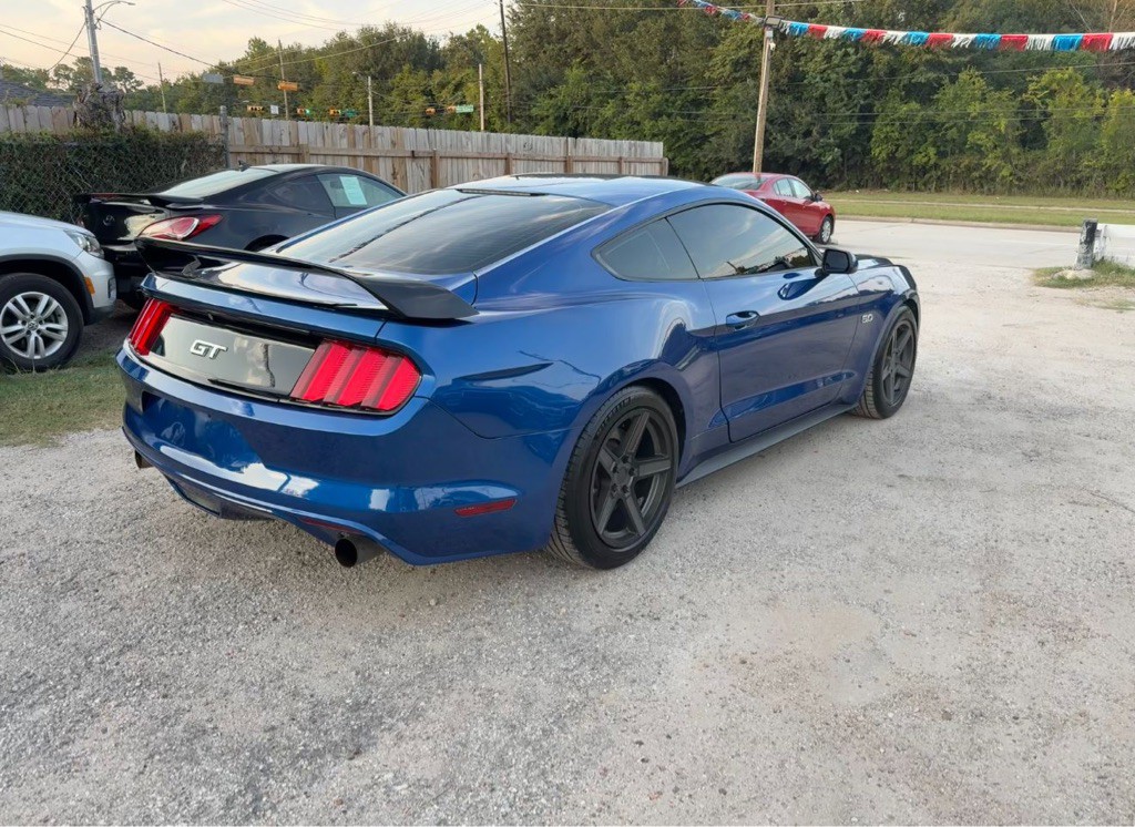 2017 Ford Mustang Image 3