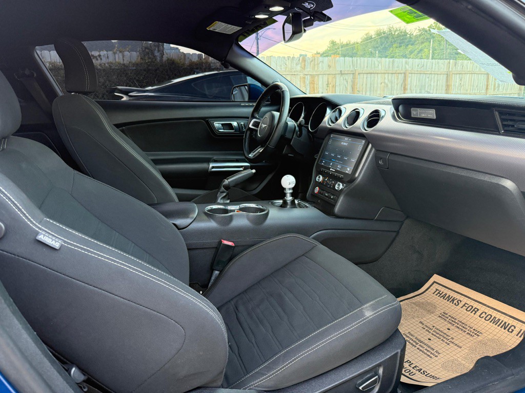 2017 Ford Mustang Image 9