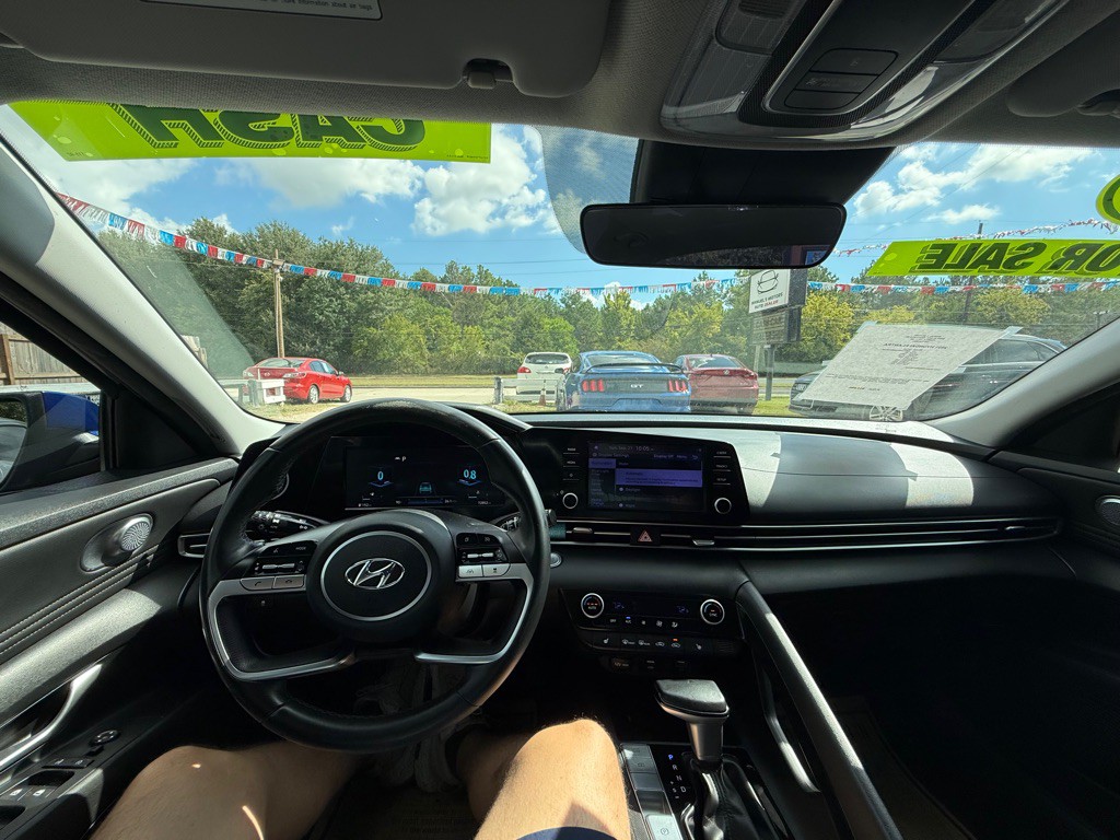 2021 Hyundai Elantra Image 8