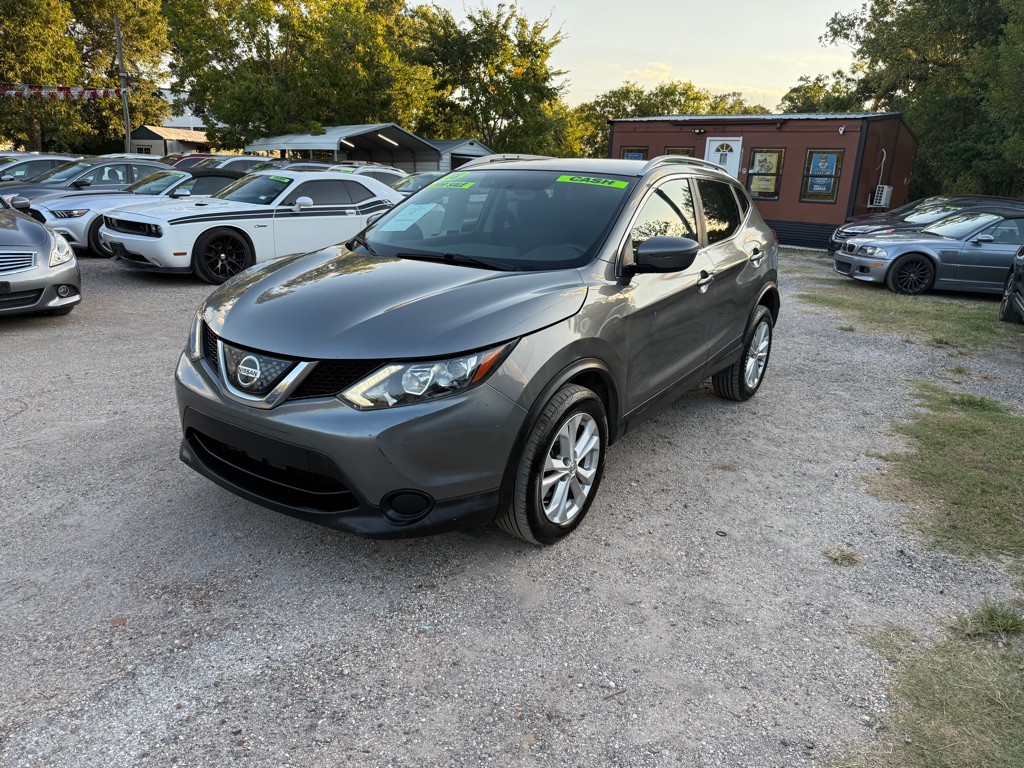 2018 Nissan Rogue Image 2