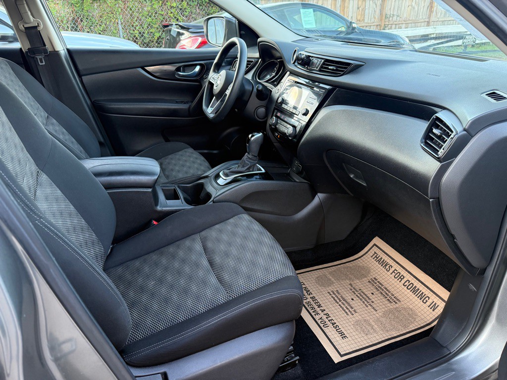 2018 Nissan Rogue Image 5