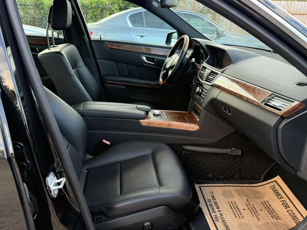 2012 Mercedes-Benz E-Class Image 5