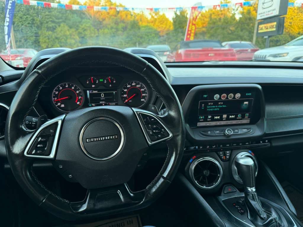 2018 Chevrolet Camaro Image 8