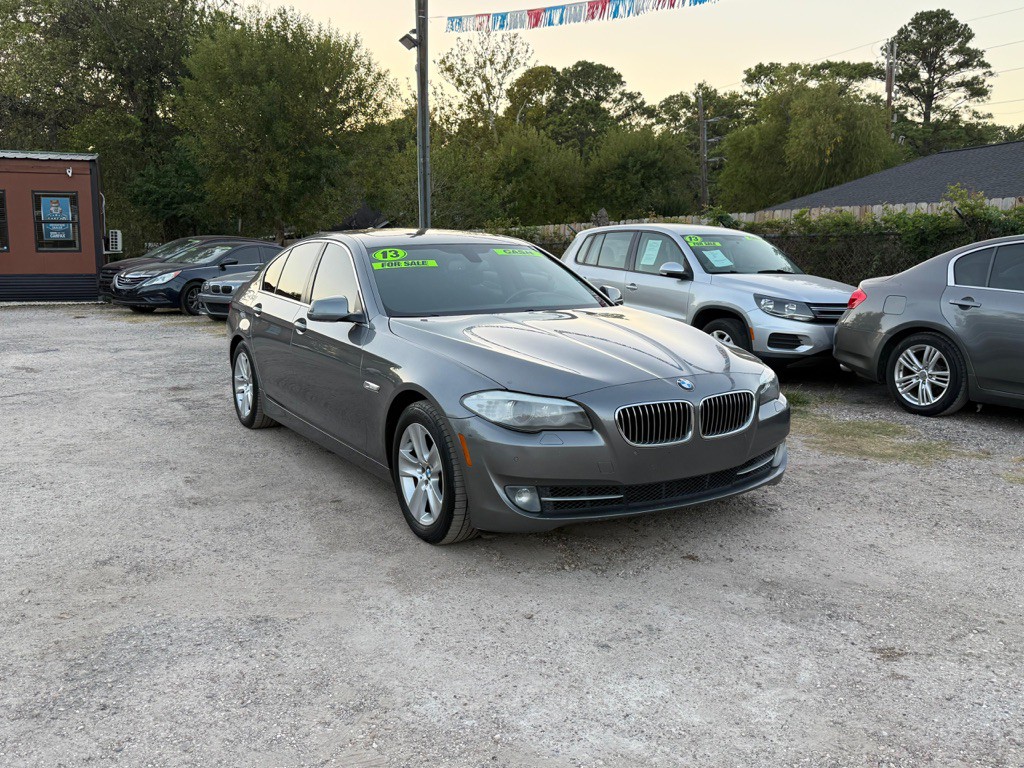 2013 BMW 5 Series Image 3