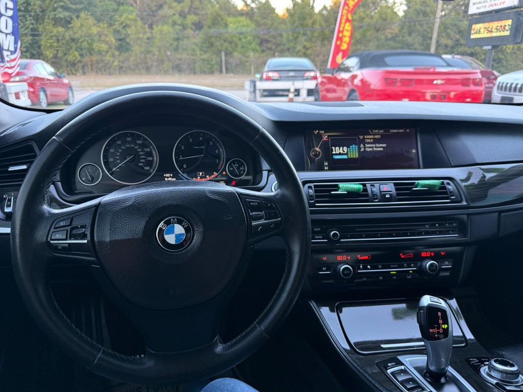 2013 BMW 5 Series Image 9