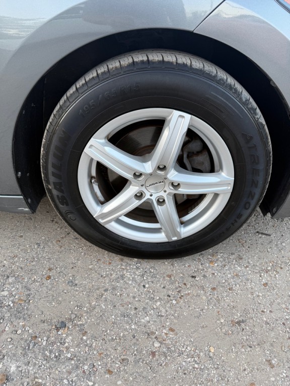 2018 Hyundai Elantra Image 12