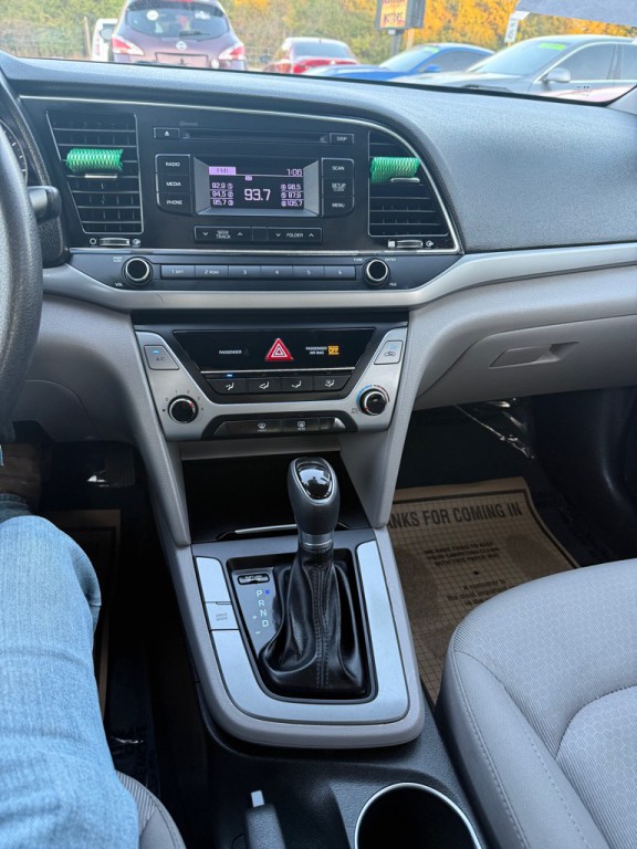 2018 Hyundai Elantra Image 9