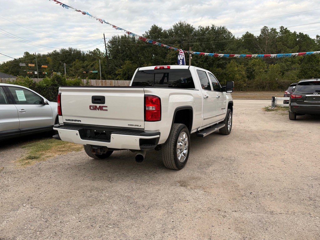 2018 GMC Sierra Image 4
