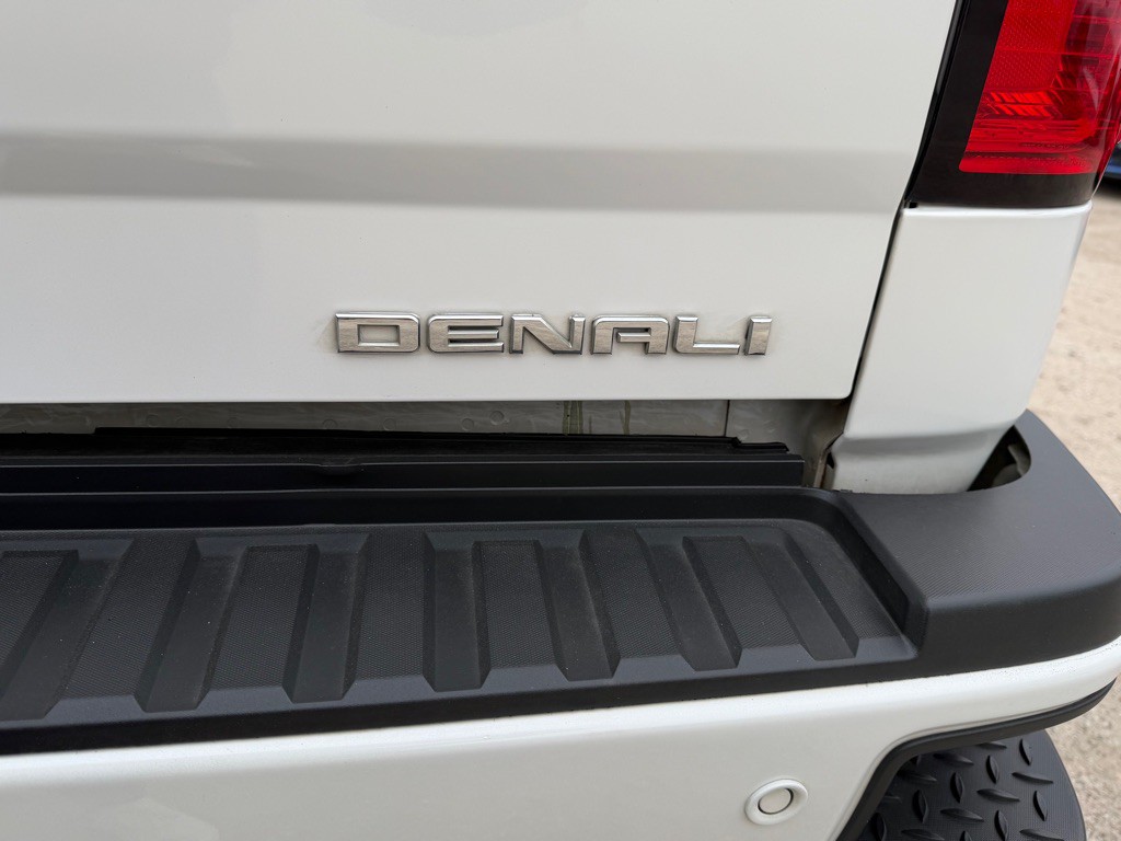 2018 GMC Sierra Image 5