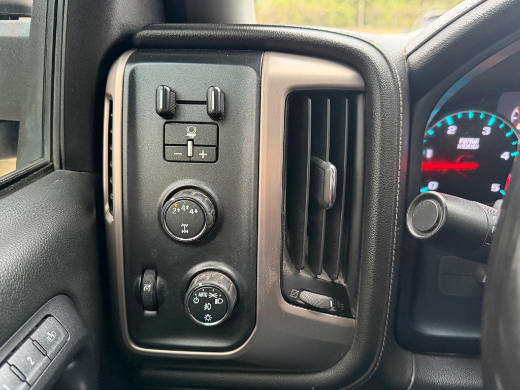 2018 GMC Sierra Image 13