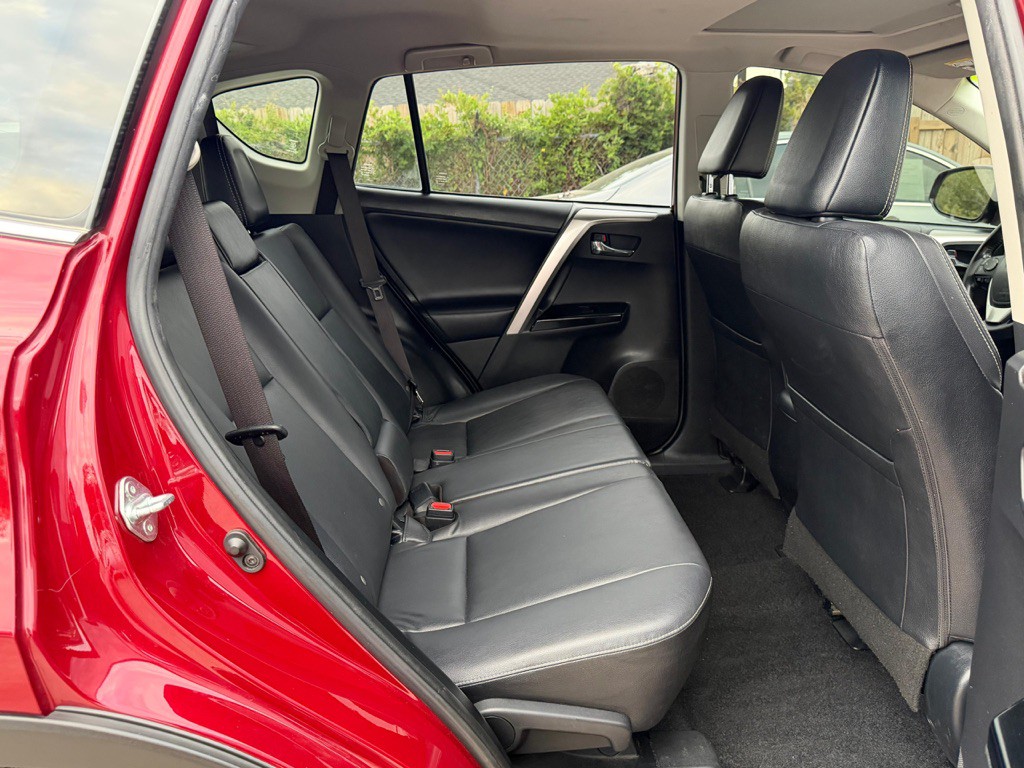 2018 Toyota Rav4 Image 6