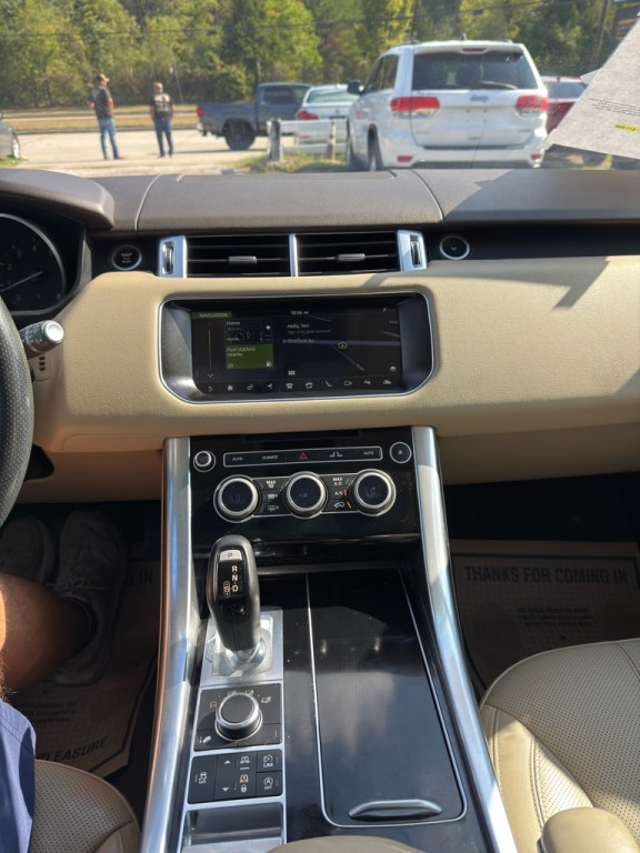 2017 Land Rover Range Rover Sport Image 8