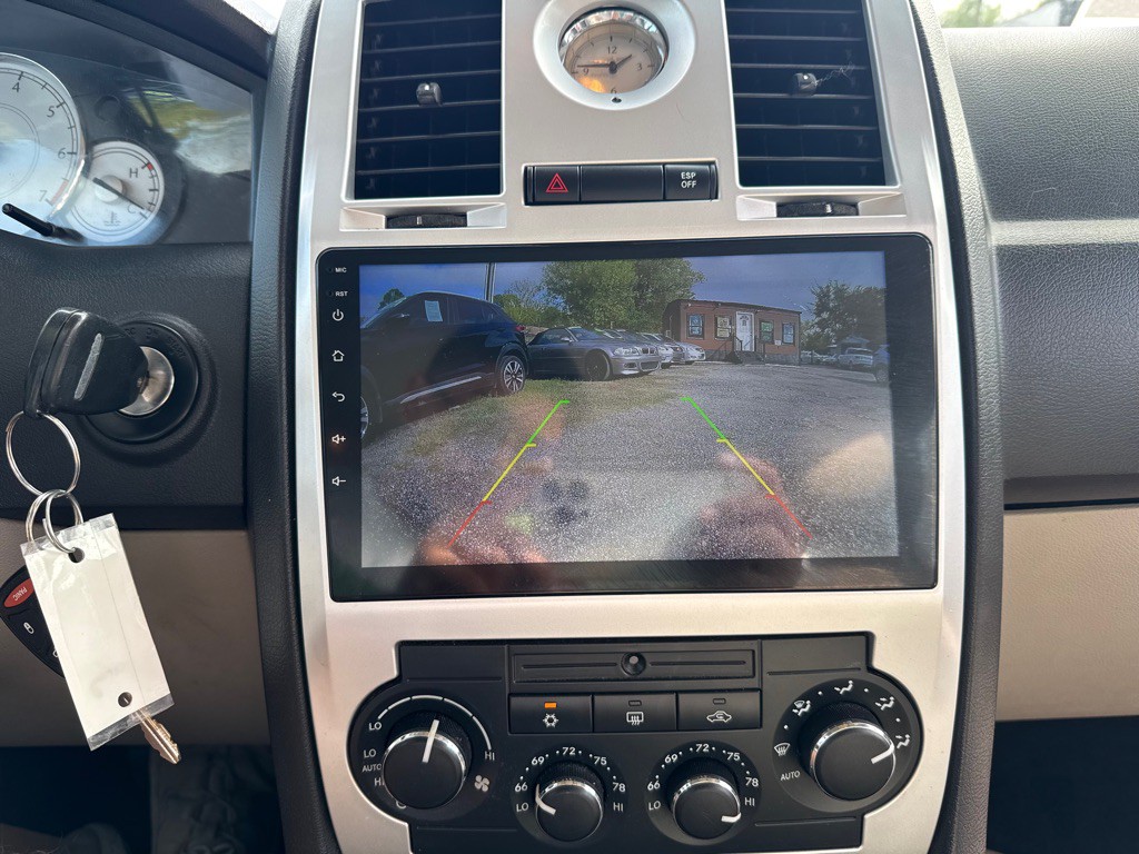 2007 Chrysler 300 Image 7