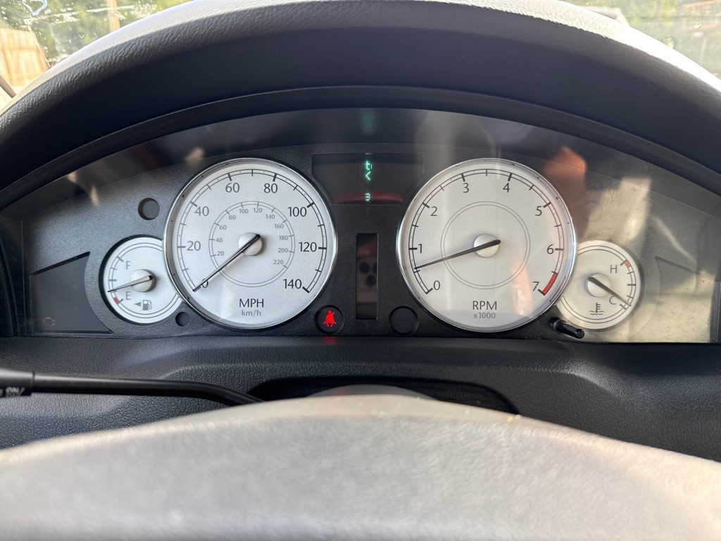 2007 Chrysler 300 Image 8