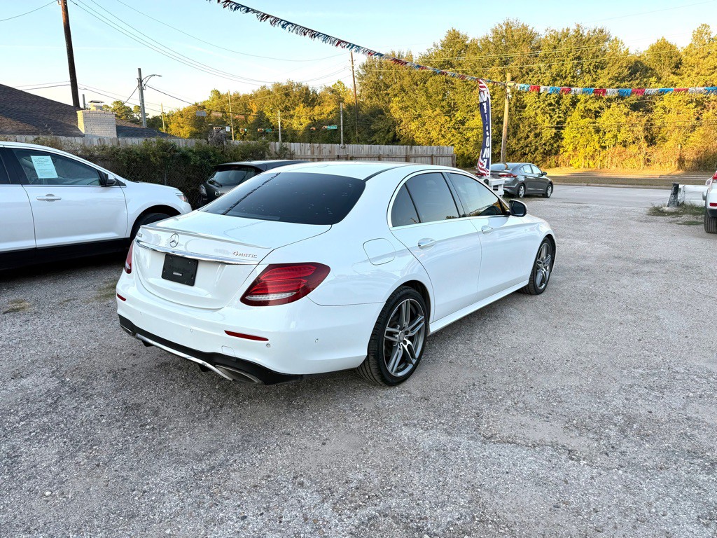 2017 Mercedes-Benz E-Class Image 3