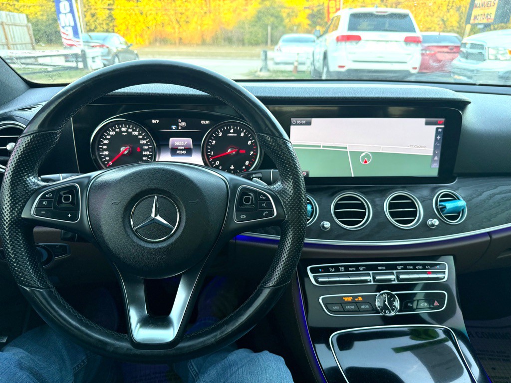 2017 Mercedes-Benz E-Class Image 8