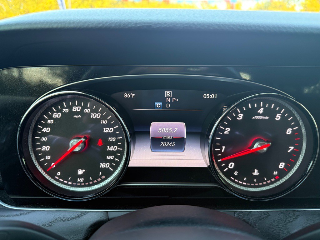 2017 Mercedes-Benz E-Class Image 10