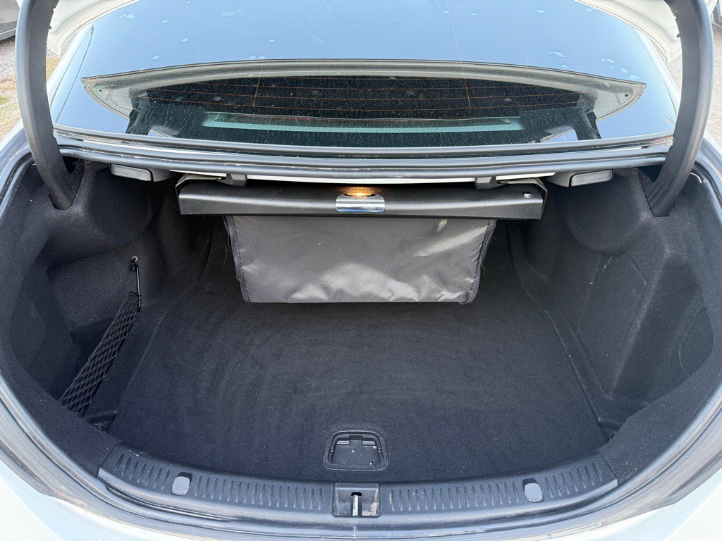 2017 Mercedes-Benz E-Class Image 12