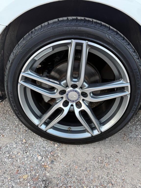 2017 Mercedes-Benz E-Class Image 14