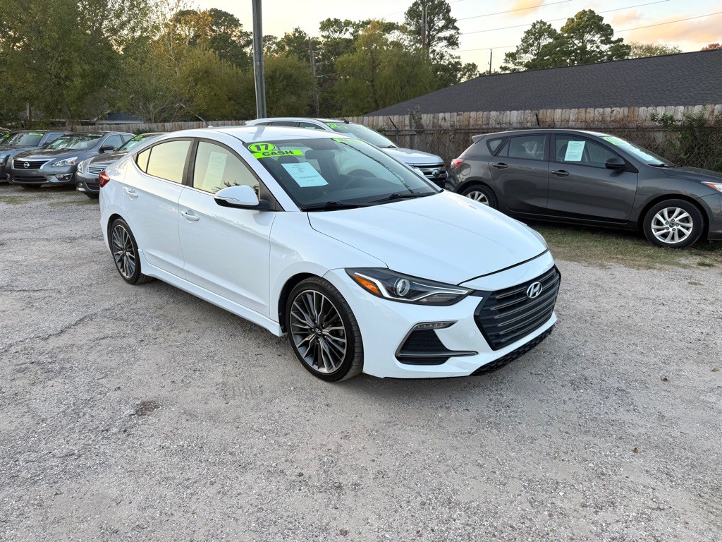 2017 Hyundai Elantra Image 1