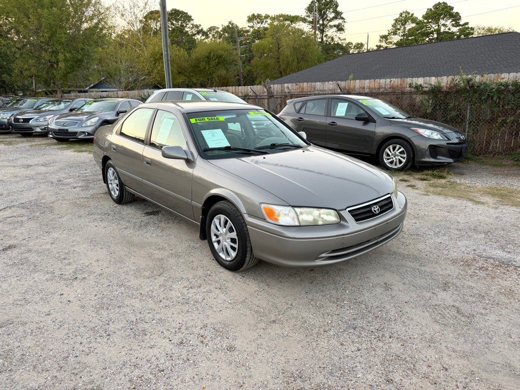 2001 Toyota Camry Image 1