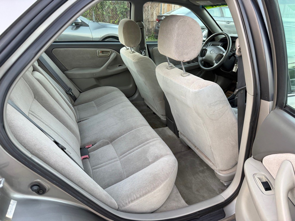 2001 Toyota Camry Image 5