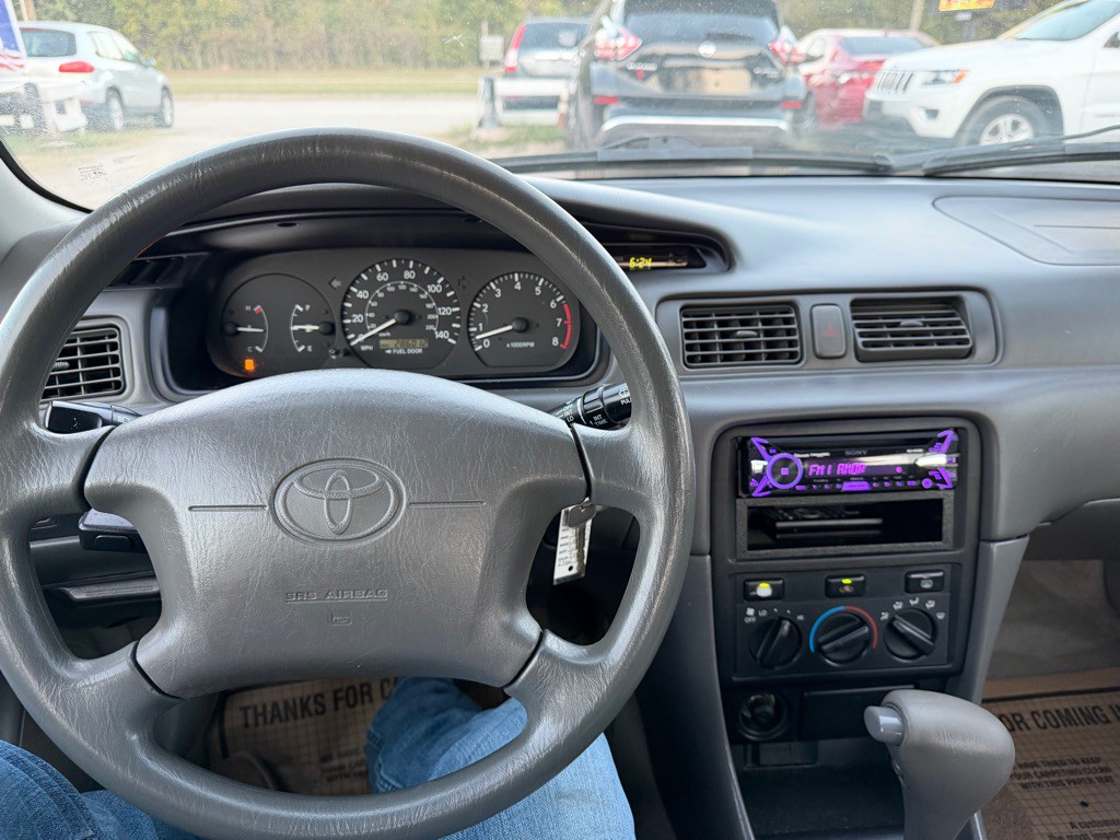 2001 Toyota Camry Image 6