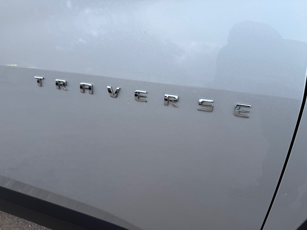 2020 Chevrolet Traverse Image 13