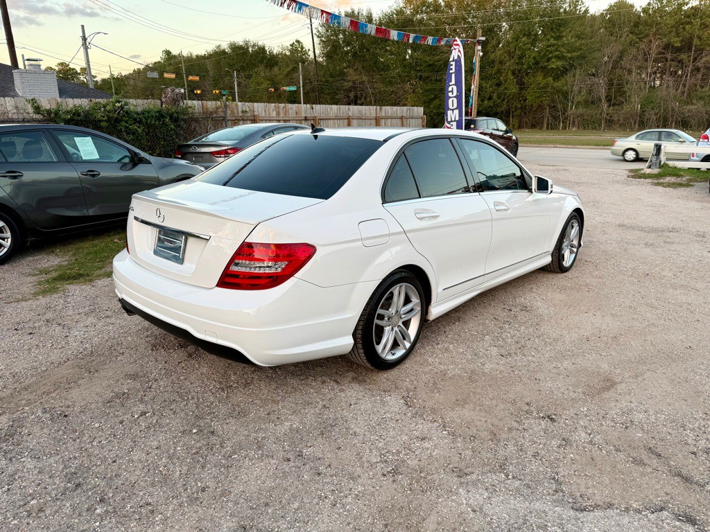 2014 Mercedes-Benz C-Class Image 4