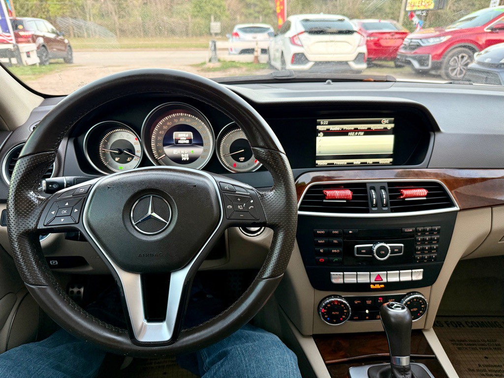 2014 Mercedes-Benz C-Class Image 8