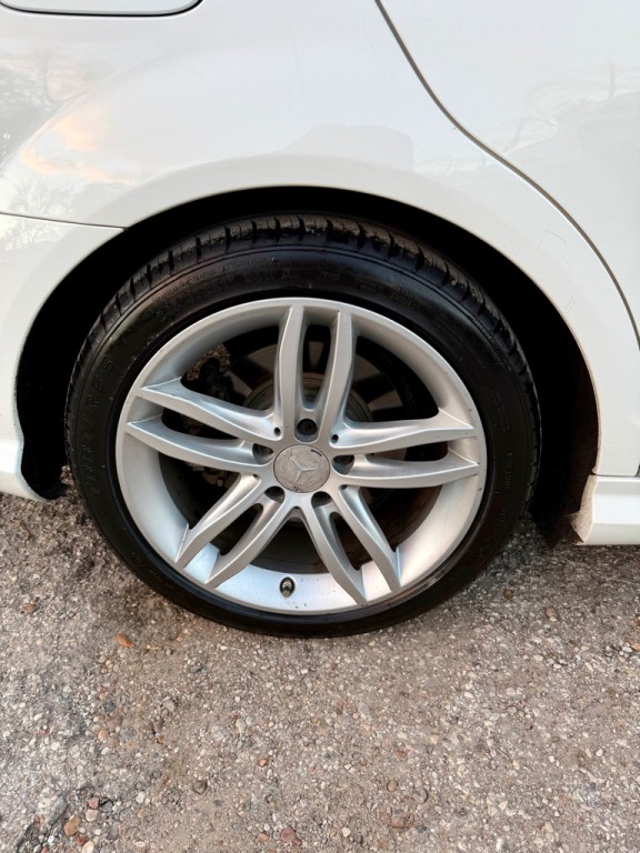 2014 Mercedes-Benz C-Class Image 12