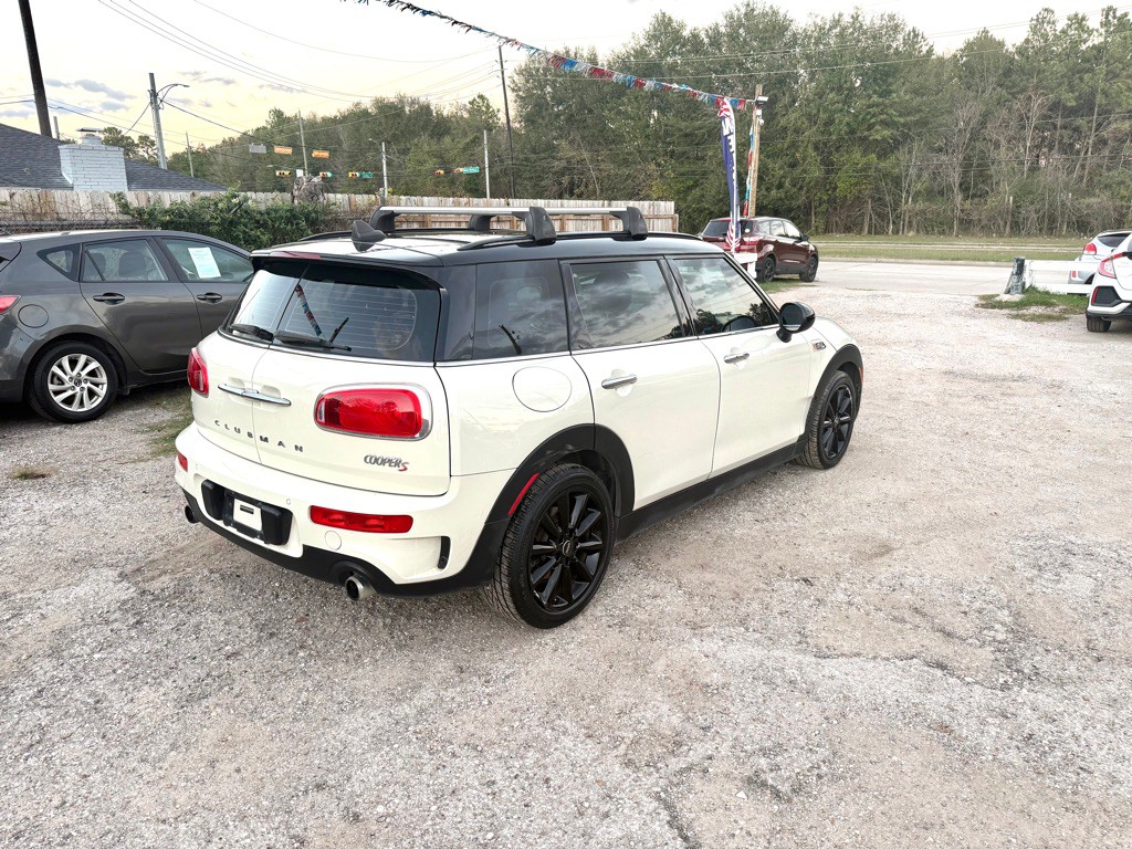 2017 MINI Cooper Image 4