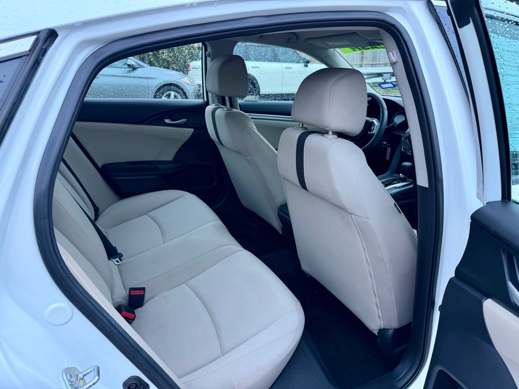 2018 Honda Civic Image 9