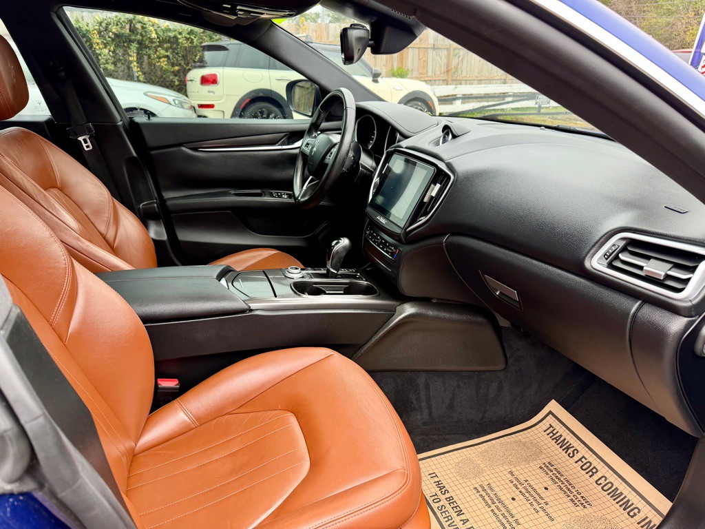 2017 Maserati Ghibli Image 6