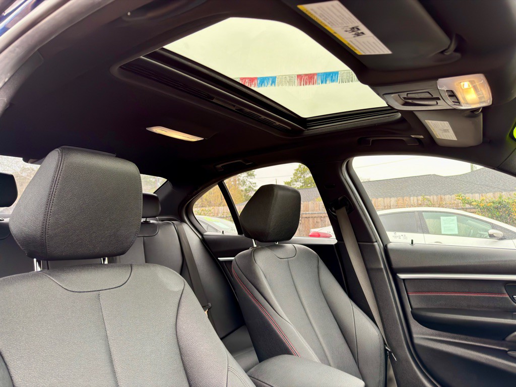 2018 BMW 3 Series Image 7