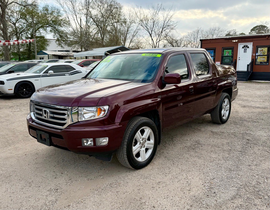 2013 Honda Ridgeline Image 2