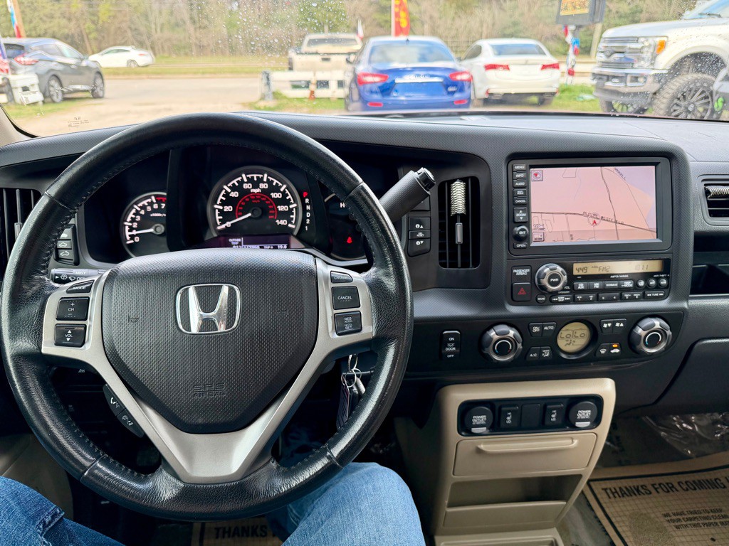 2013 Honda Ridgeline Image 8