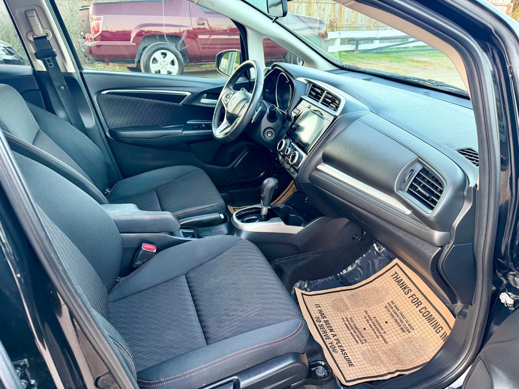 2018 Honda Fit Image 6