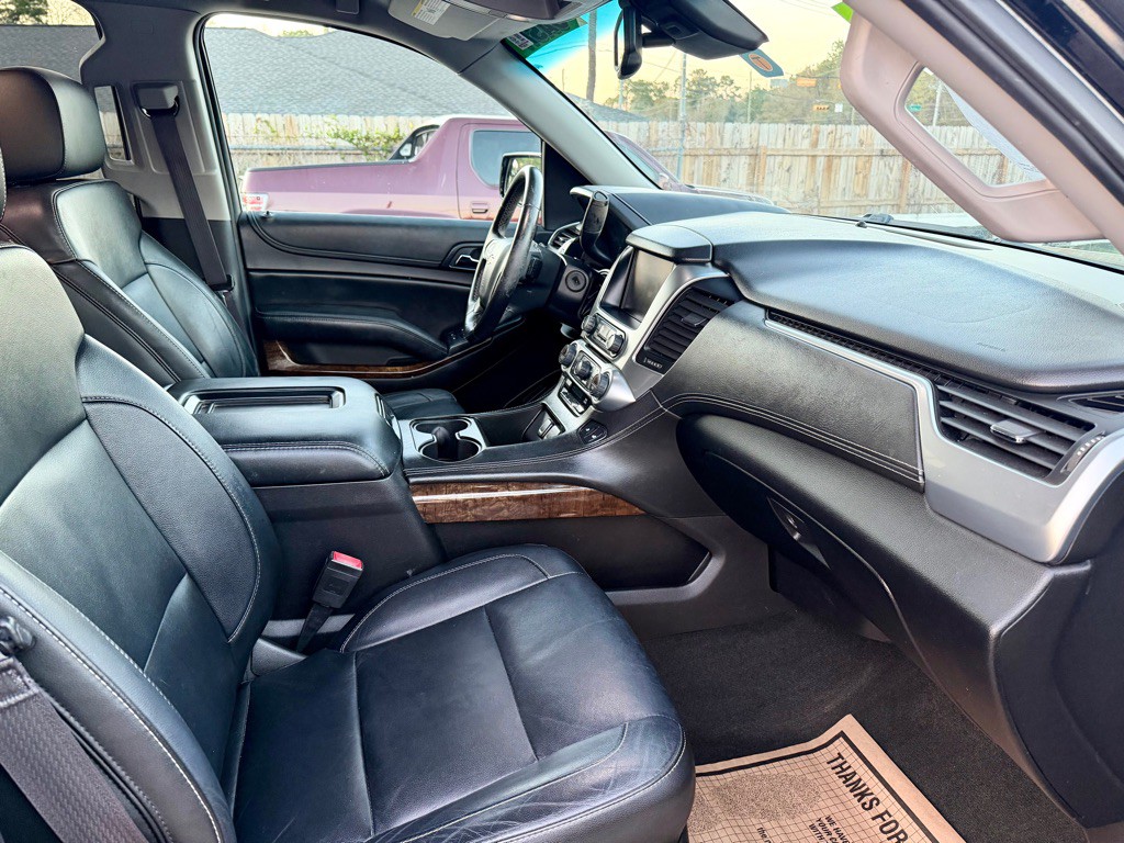 2015 Chevrolet Suburban Image 6