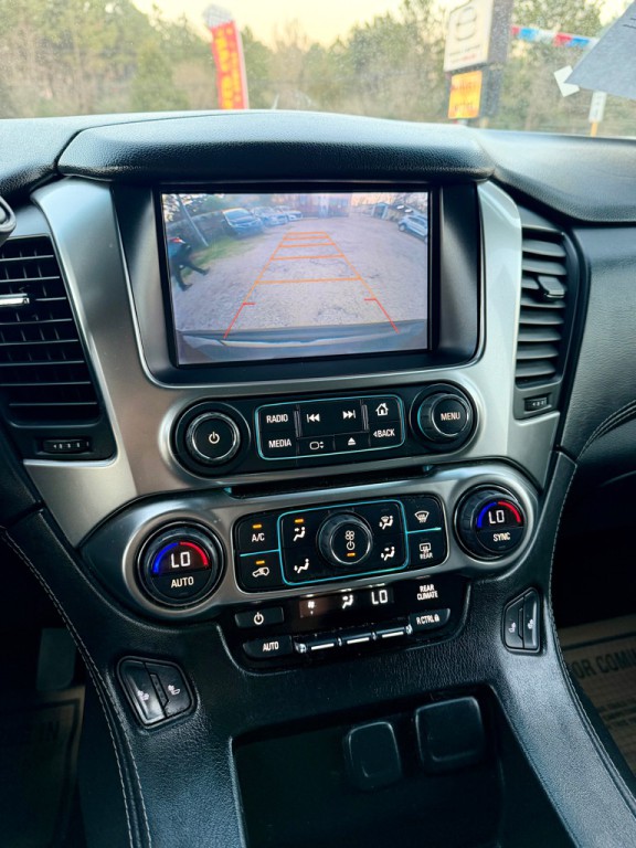 2015 Chevrolet Suburban Image 9