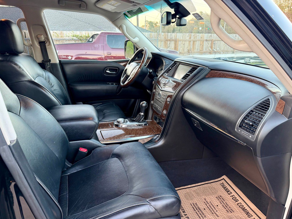 2015 INFINITI QX80 Image 6